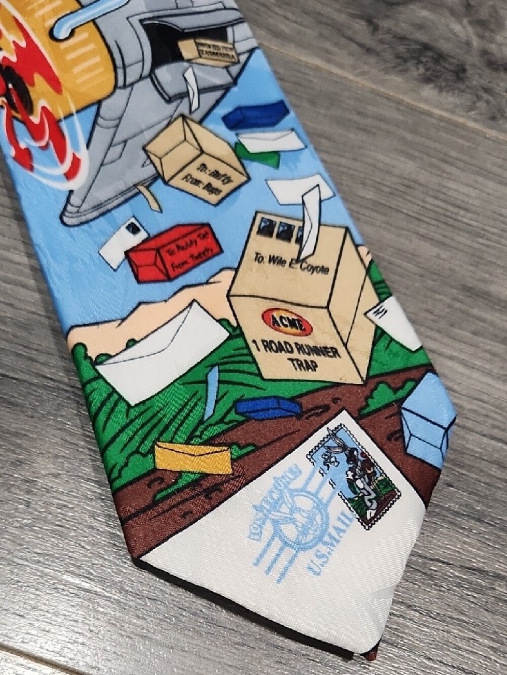 ACME Vintage 19971 Road Runner Themed Blue Graphic Tie - Picture 2 of 7